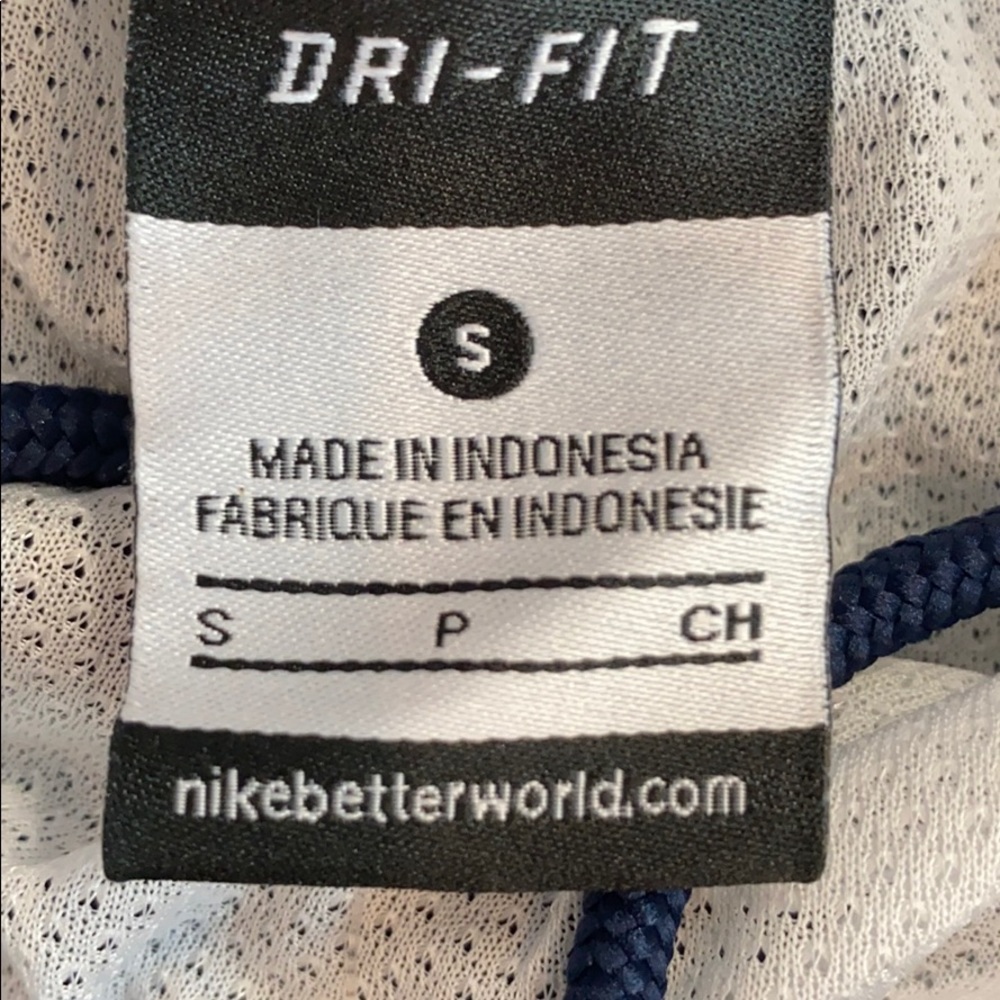 BRAND NEW Womens Navy Blue Nike Athletic Shorts - Picture 3 of 3